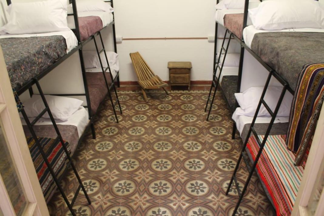 Casa Artigas Hostel Cordoba Bagian luar foto